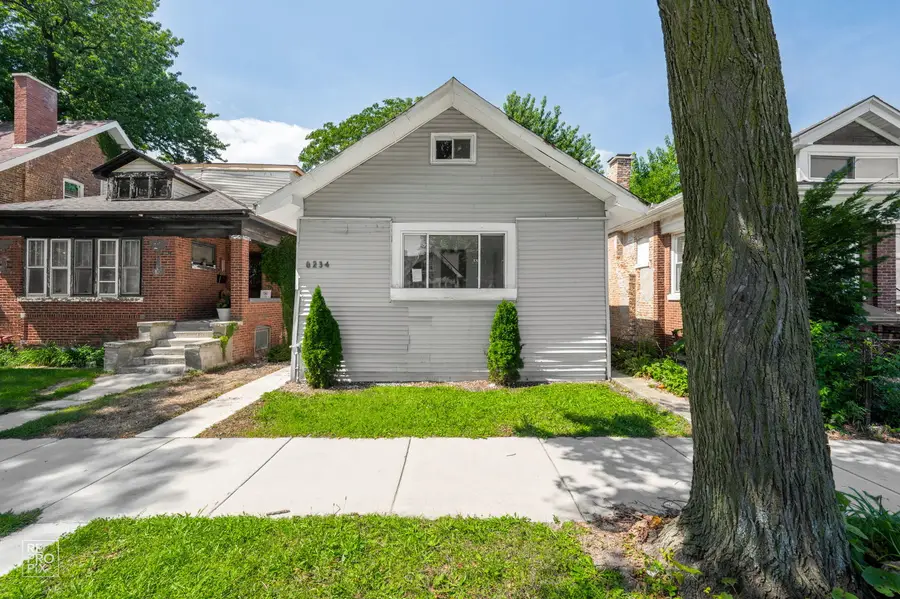 8234 S Kimbark Avenue, Chicago, IL 60619 - #2