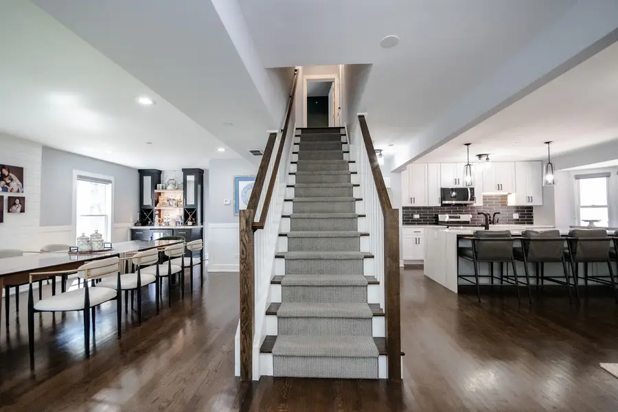 6630 N Trumbull Avenue, Lincolnwood, IL 60712 - #2