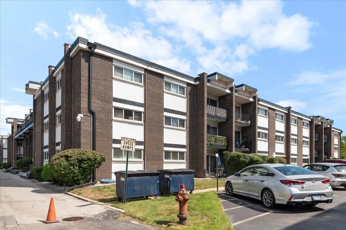 10101 Cherry Parkway #M8, Skokie, IL 60076 - #1