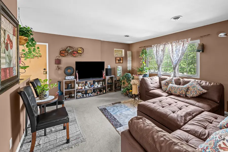 930 17th Street, Moline, IL 61265 - #3