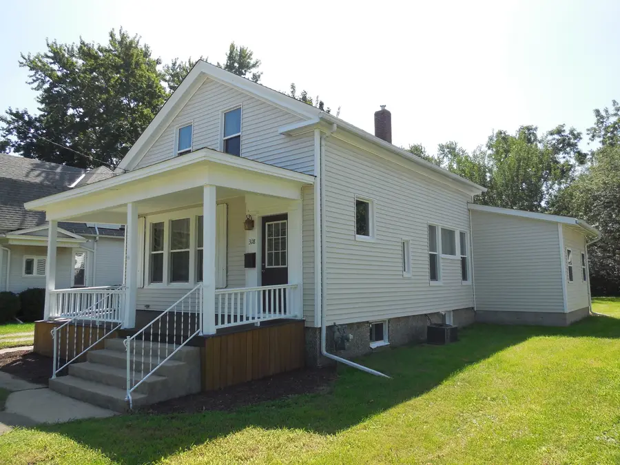 318 W Peru Street, Princeton, IL 61356 - #2