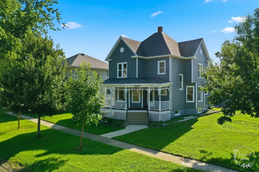 1223 N Locust Street, Pontiac, IL 61764 - #2