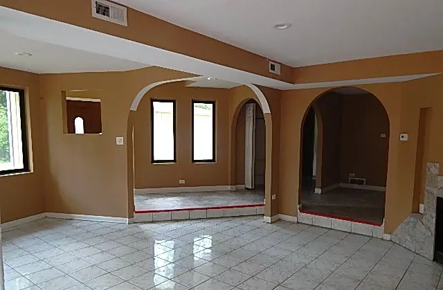 Address Withheld By Seller, Palatine, IL 60067 - #2