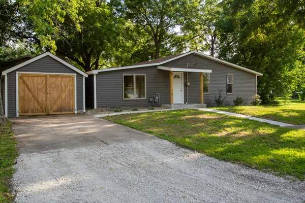 117 Clark Street, Chenoa, IL 61726