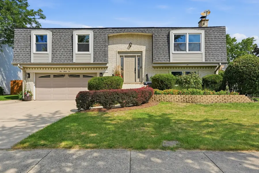 132 W King Arthur Court, Palatine, IL 60067 - #3