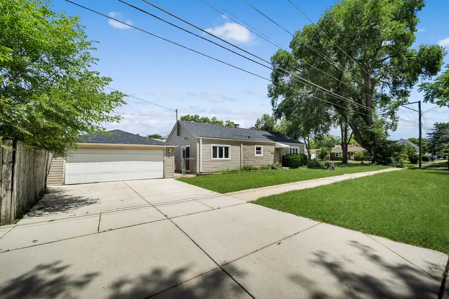 1446 Everett Avenue, Des Plaines, IL 60018 - #2