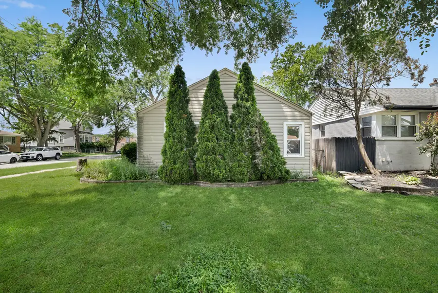 1446 Everett Avenue, Des Plaines, IL 60018 - #3