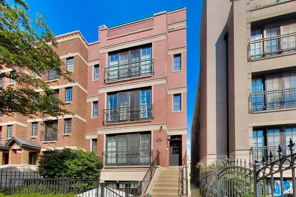 Address Withheld By Seller, Chicago, IL 60613