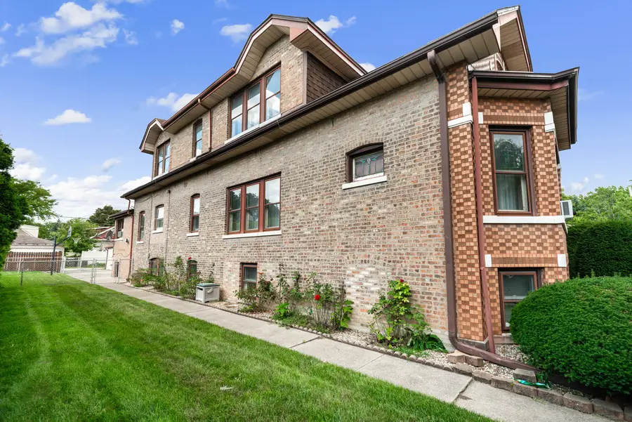 4006 Sunnyside Avenue, Brookfield, IL 60513 - #3