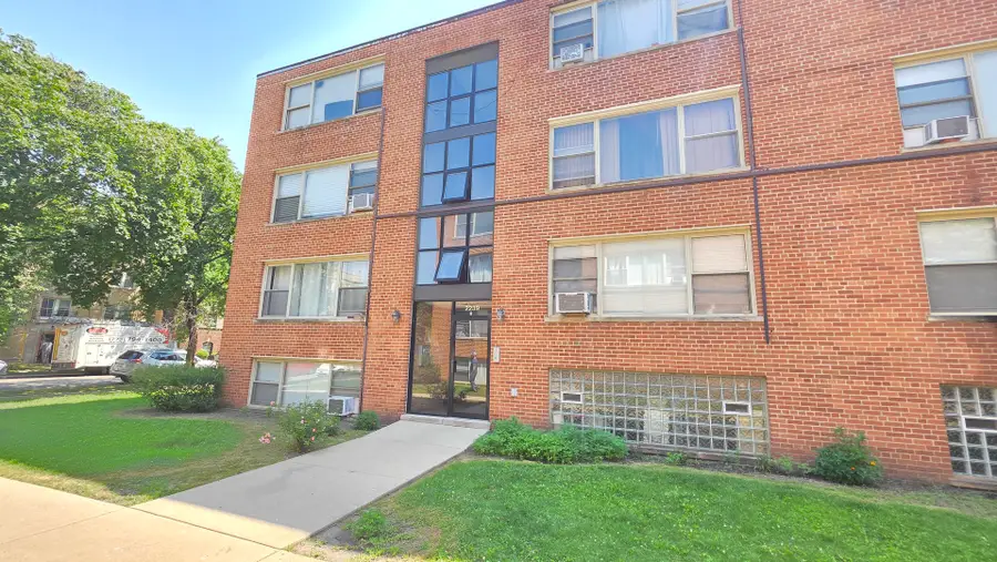 2239 W Farwell Avenue #2A, Chicago, IL 60645 - #2