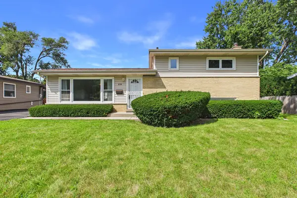 604 N Wilshire Drive, Mount Prospect, IL 60056