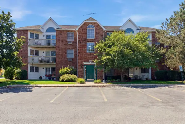 511 Leah Lane #2C, Woodstock, IL 60098