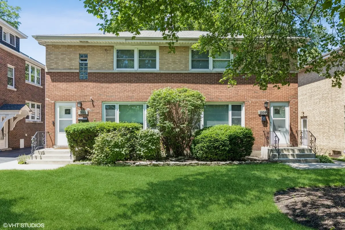 1011 W Hillgrove Avenue, La Grange, IL 60525 - #1
