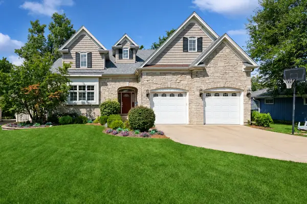 415 Ranch Road, Wheaton, IL 60187