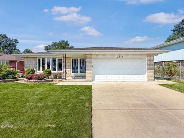 10614 S 84th Avenue, Palos Hills, IL 60465