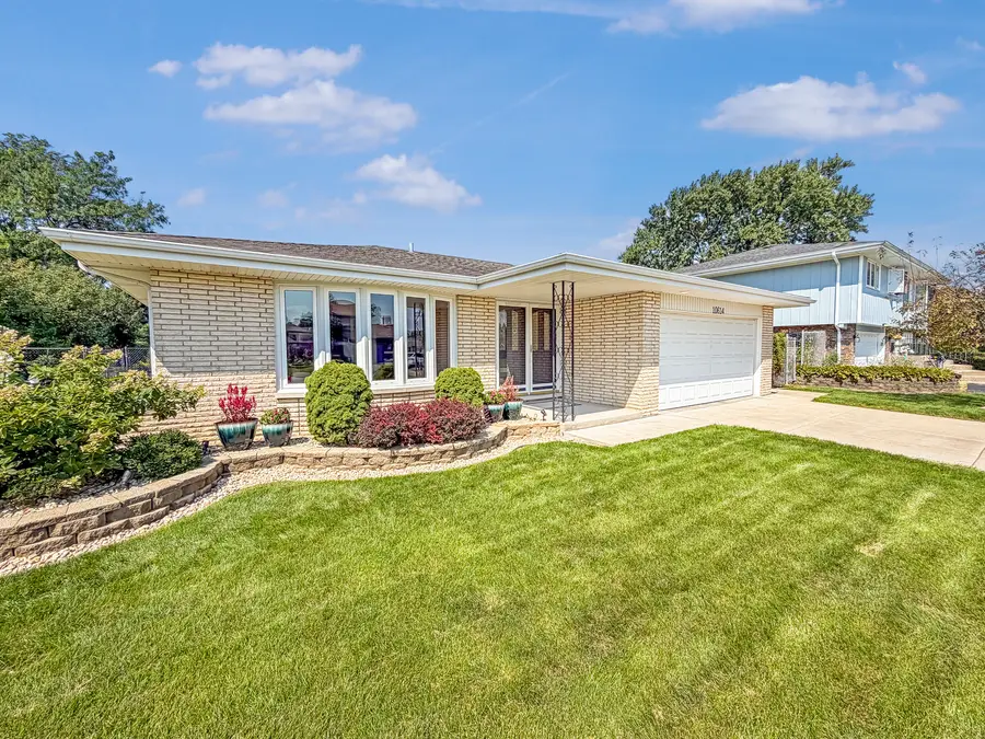 10614 S 84th Avenue, Palos Hills, IL 60465 - #3