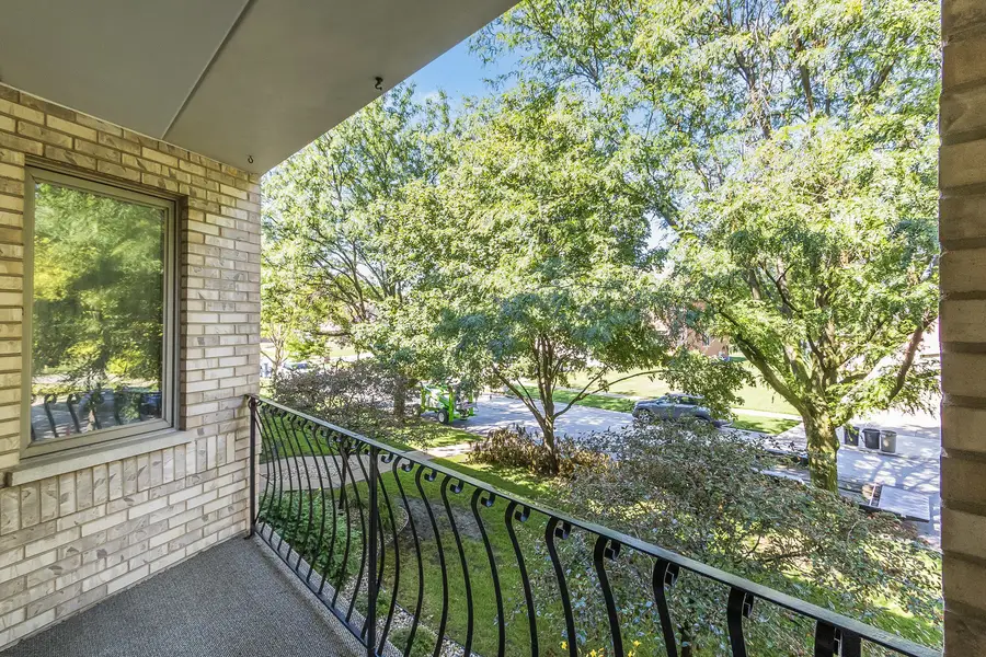 8805 S 79th Avenue #11, Hickory Hills, IL 60457 - #2