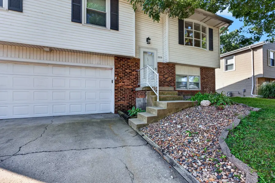 2319 Anchor Drive, Bloomington, IL 61704 - #2