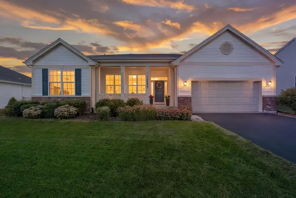 11595 Richmond Lane, Huntley, IL 60142