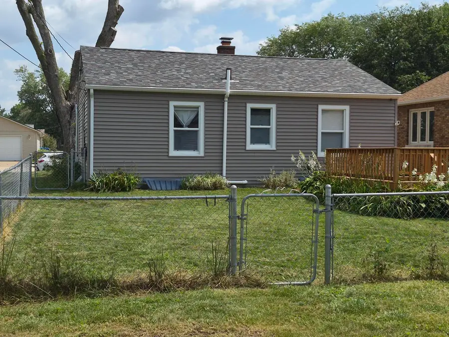 2411 29 Street, Moline, IL 61265 - #3