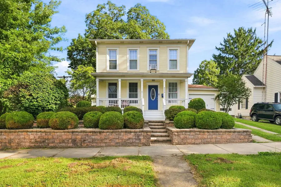 422 W Jefferson Street, Morris, IL 60450 - #2