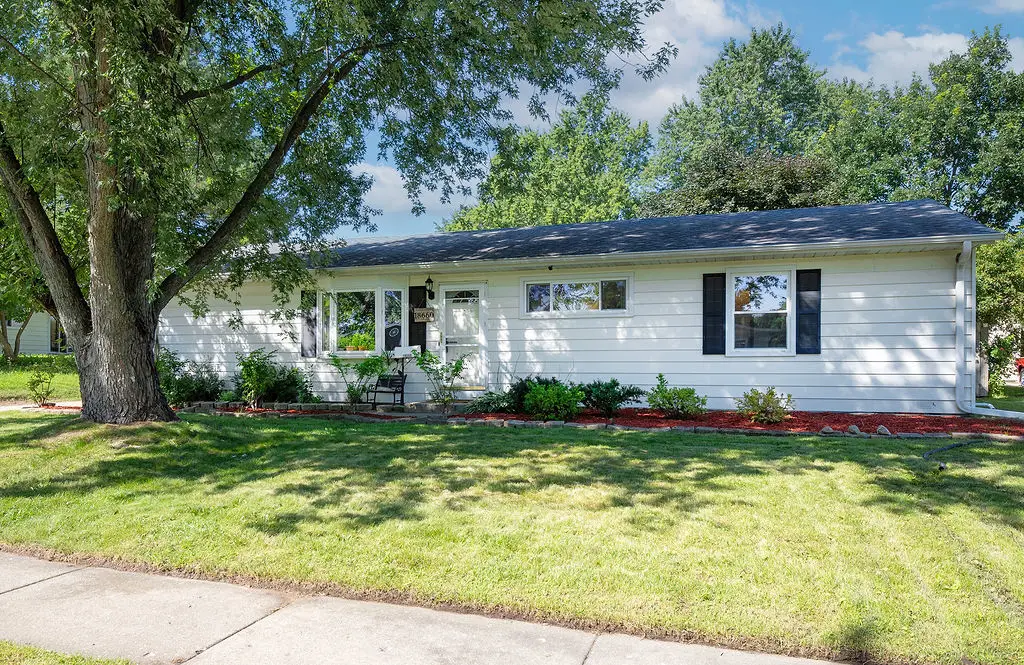 18660 W Highfield Drive, Gurnee, IL 60031 - #1