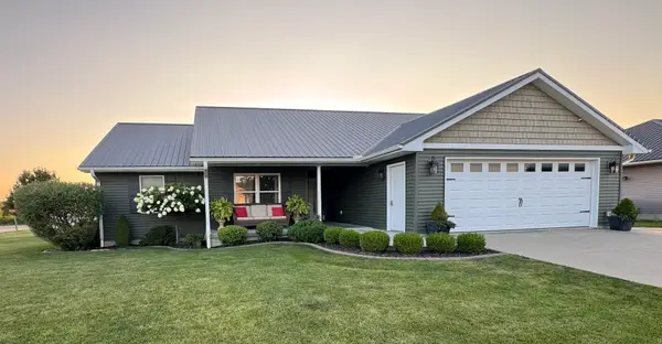 500 River King Road, Clinton, IA 52732