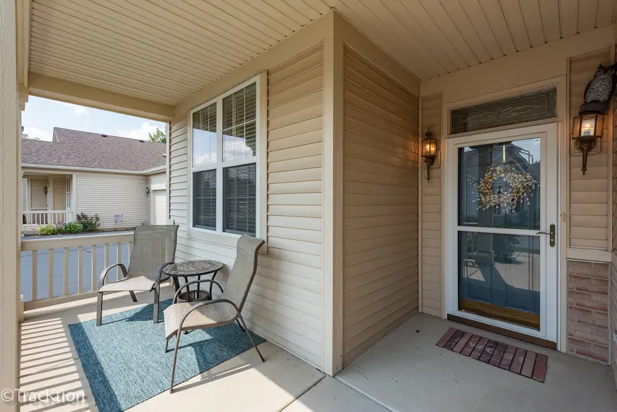 16611 Buckner Pond Way #16611, Crest Hill, IL 60403 - #3