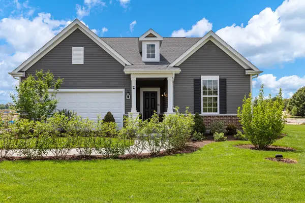 2767 Spring Circle North, Lindenhurst, IL 60046