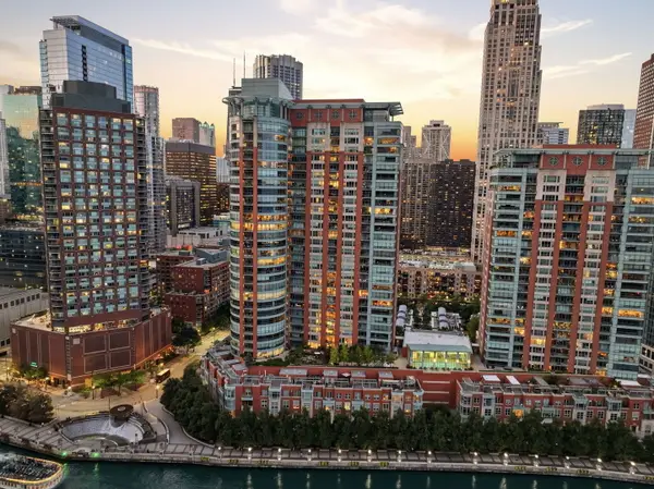 415 E North Water Street #2805, Chicago, IL 60611