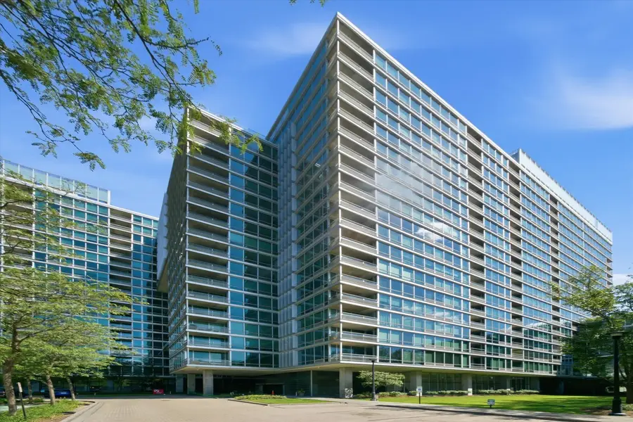 9655 Woods Drive #1806, Skokie, IL 60077 - #2