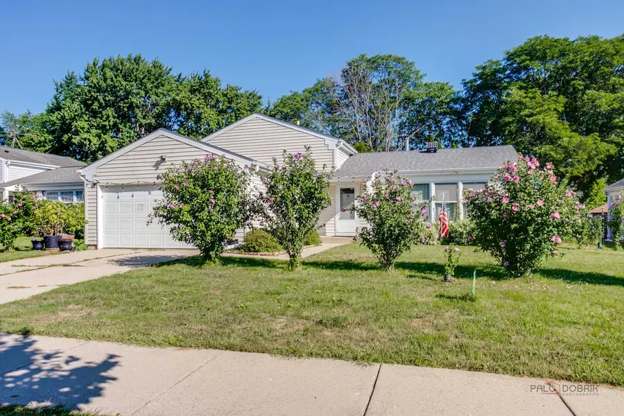 600 Thompson Boulevard, Buffalo Grove, IL 60089 - #2