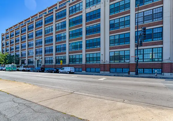 3963 W Belmont Avenue #611, Chicago, IL 60618