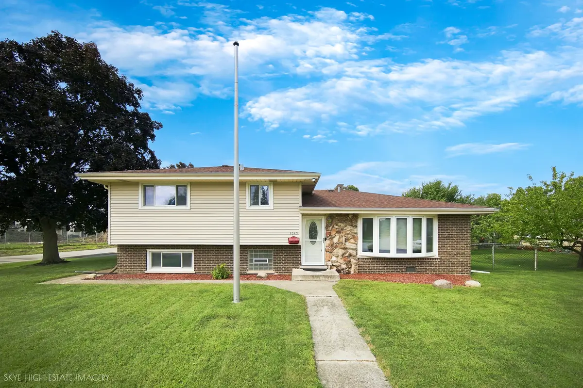 7040 W 107th Street, Worth, IL 60482 - #1