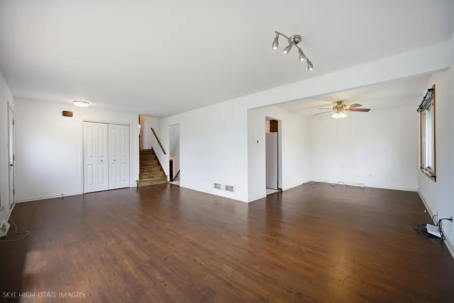 7040 W 107th Street, Worth, IL 60482 - #3