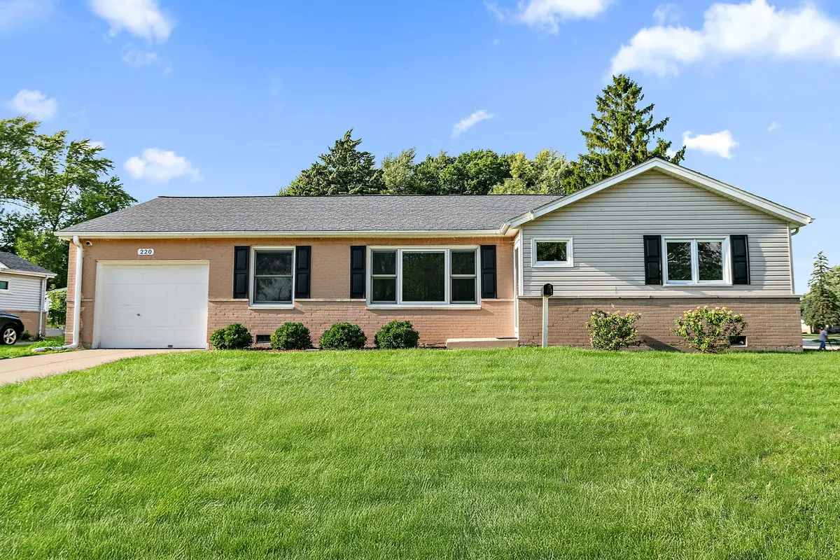 220 Kingman Lane, Hoffman Estates, IL 60169 - #1