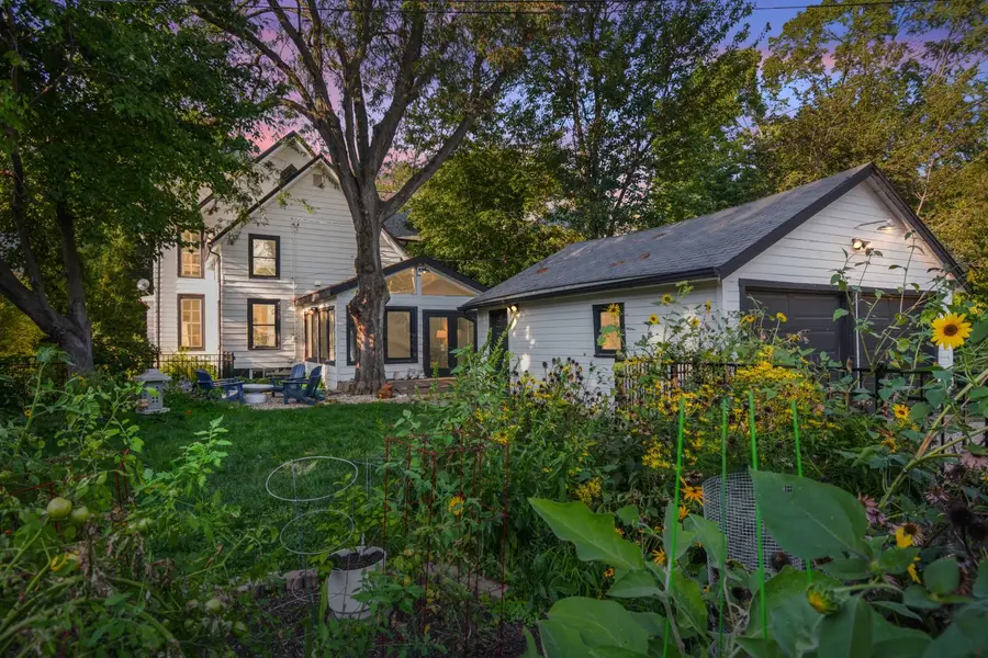 1317 E Grove Street, Bloomington, IL 61701 - #3