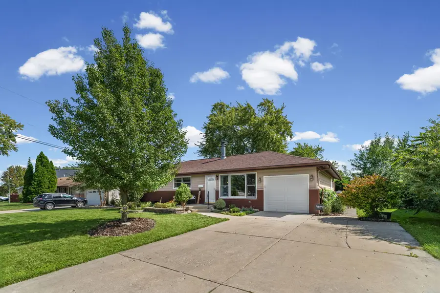 545 Newark Lane, Hoffman Estates, IL 60169 - #2