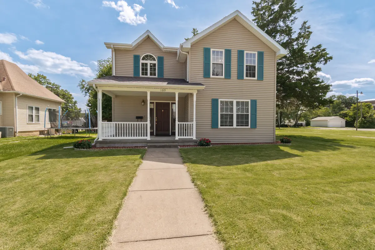 109 E Morrell Street, Streator, IL 61364 - #1