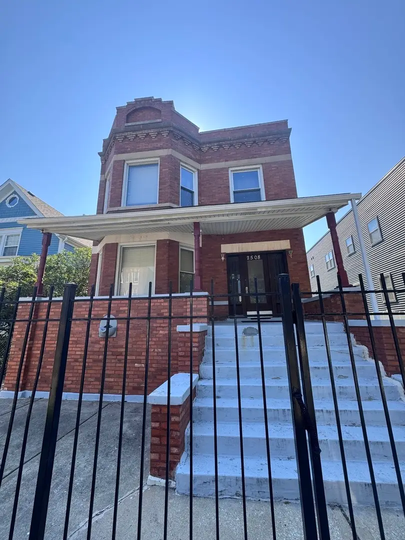 2508 N Central Park Avenue, Chicago, IL 60647 - #2