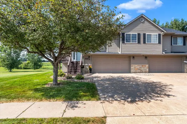 1604 E Lomar Street, Eldridge, IA 52748