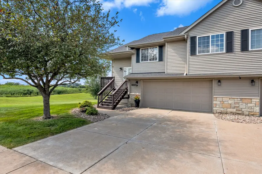 1604 E Lomar Street, Eldridge, IA 52748 - #3
