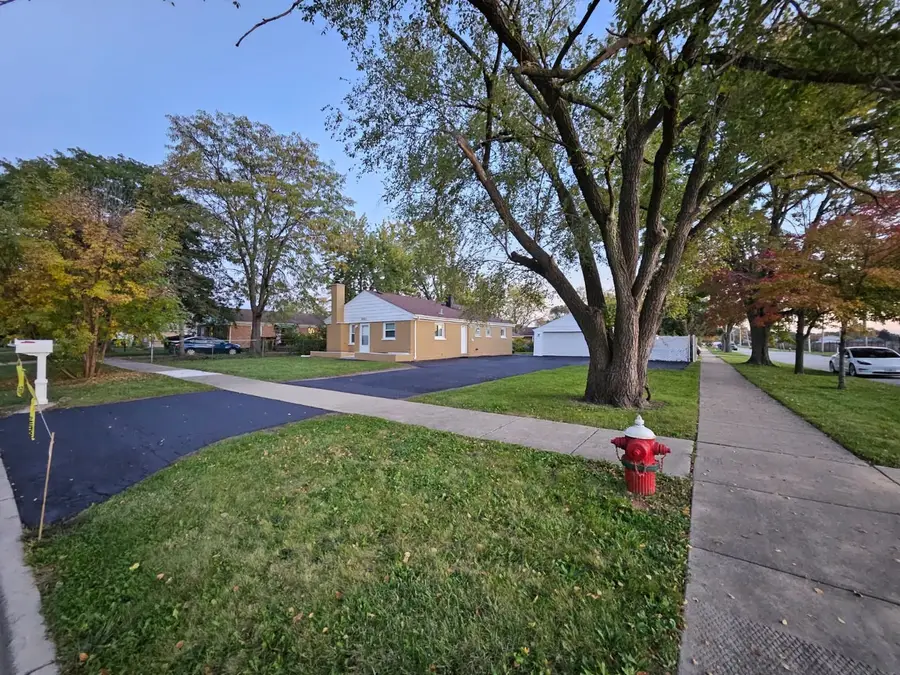 6425 W 85th Place, Burbank, IL 60459 - #3