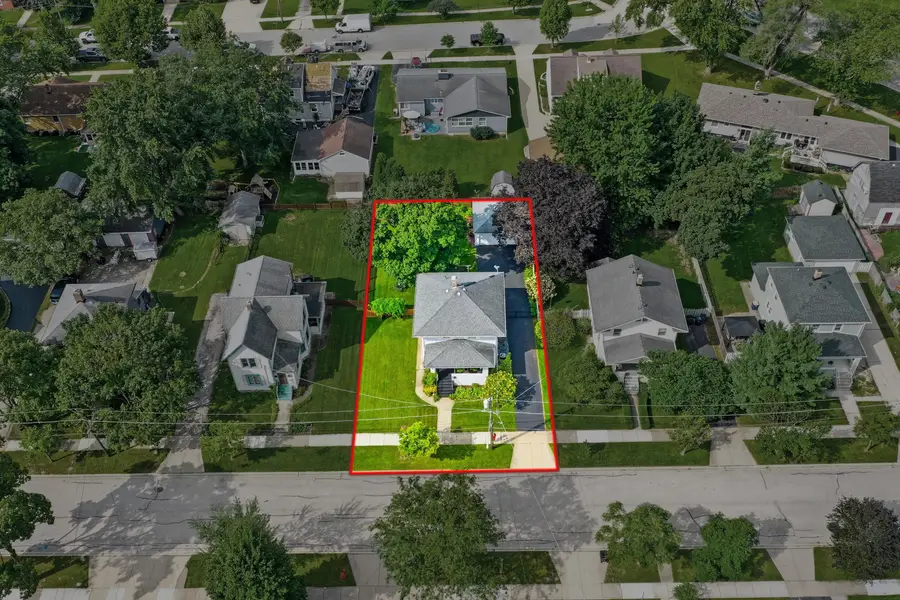 33 Center Street, Algonquin, IL 60102 - #3
