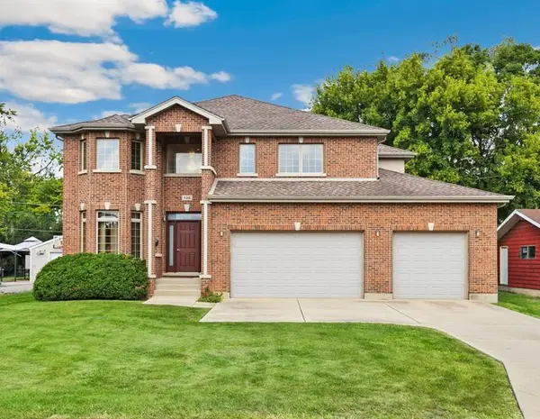 136 Oakwood Avenue, Des Plaines, IL 60016