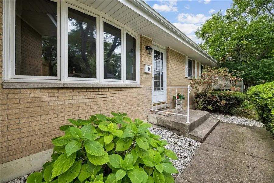 412 Scott Street, Algonquin, IL 60102 - #3
