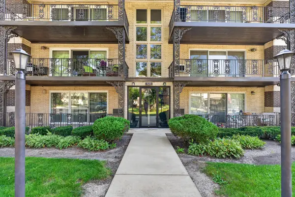 925 8th Avenue #9, La Grange, IL 60525
