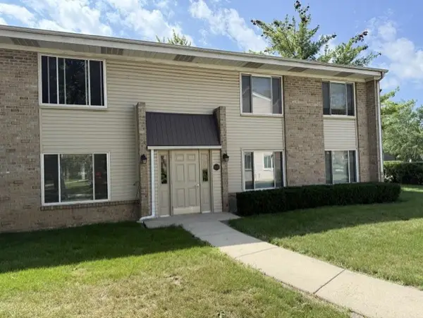1755 Robin Lane #C, Hoffman Estates, IL 60194