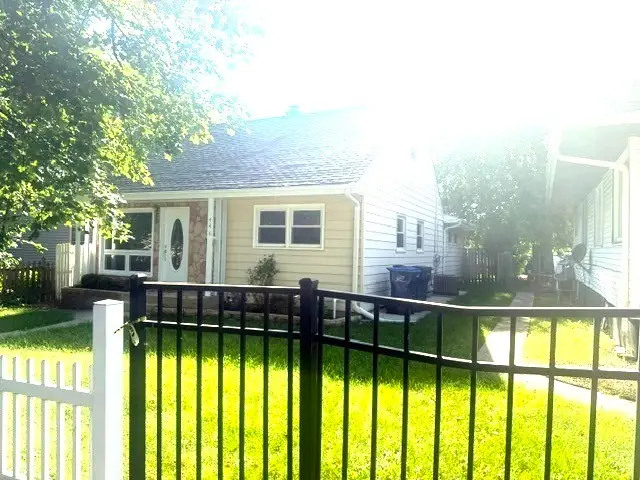 446 Washington Park, Waukegan, IL 60085 - #2