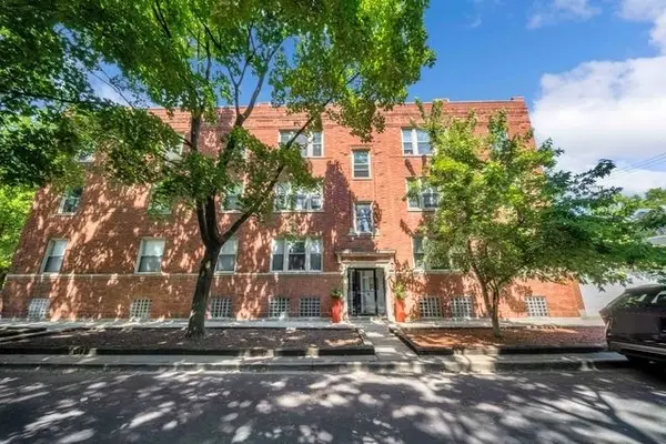 2316 W Byron Street #3, Chicago, IL 60618